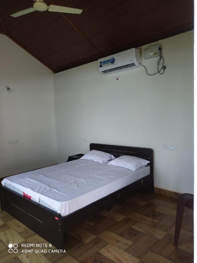 Trippr Gokarna - Beach Hostel Exterior photo