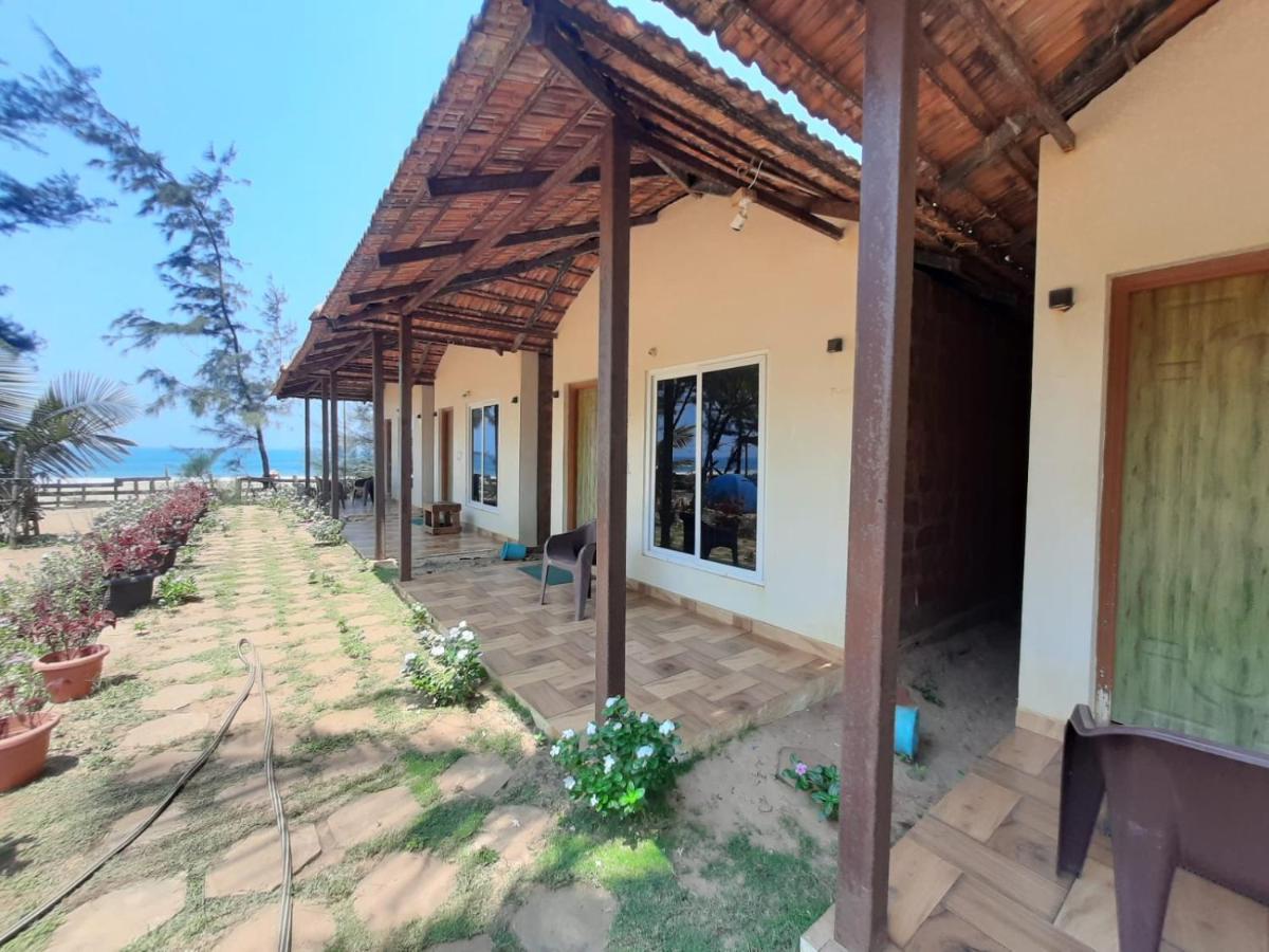 Trippr Gokarna - Beach Hostel Exterior photo